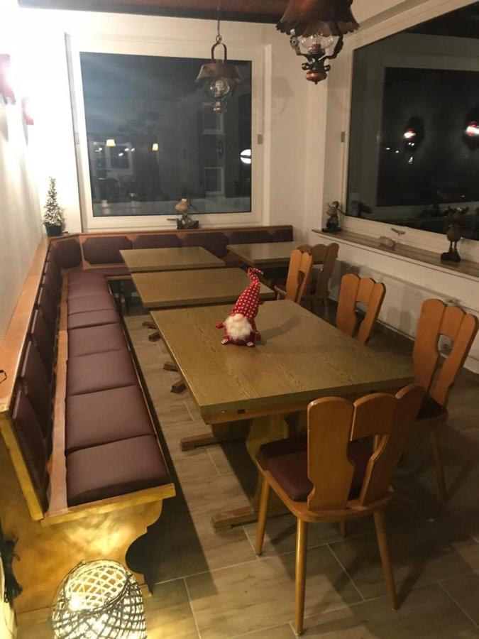 Haus Astenblick In Winterberg Fuer Bis Zu 35 Personen Fuer Wanderveranstaltungen Und Familienfeiern Dış mekan fotoğraf