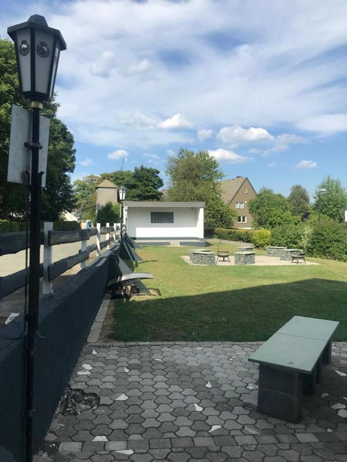 Haus Astenblick In Winterberg Fuer Bis Zu 35 Personen Fuer Wanderveranstaltungen Und Familienfeiern Dış mekan fotoğraf