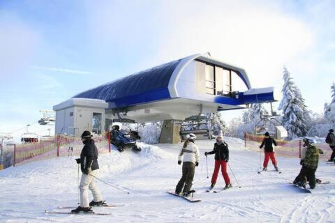 Haus Astenblick In Winterberg Fuer Bis Zu 35 Personen Fuer Wanderveranstaltungen Und Familienfeiern Dış mekan fotoğraf